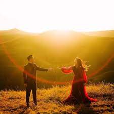 Prewedding shoot, often referred to as an engagement shoot, is a photo shoot that usually takes place after engagement and before the wedding … 15 Ide Pre Wedding Berlatar Senja Jaminan Indah Dan Romantis Tanpa Banyak Usaha