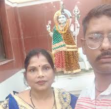 Time flies and how! Myntraite Vinay Krishnamurthy completed a Myntastic  decade with us and we couldn't be happier! Congratulations Vinay! Here's a  sneak peek into his #Myntralife 1. Finding a family in