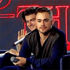 .a plecat sa joace in alte lumi.:(. Joe Keery And Dacre Montgomery