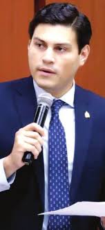 DIVISIÓN Y PELEA EN EL CNE