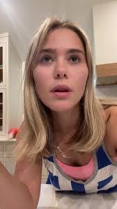 Alex Willard's Instagram, Twitter & Facebook