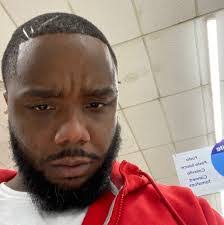 Beverly Carlin's Instagram, Twitter & Facebook