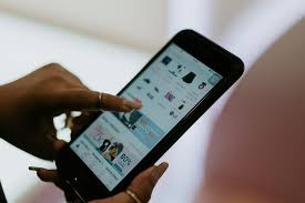 Pilih barang yang ingin kamu beli, baik itu produk fisik. Ada Corona Konsumen Lazada Lebih Pilih Belanja Sayuran Dan Alkes