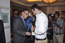 After the controversy erupted over safa baig's picture, social media irfan pathan is in the news again. Irfan Pathan Was Spotted At Malaysian Palm Oil Launch Media