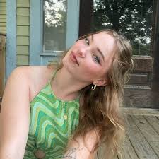 Soph🦦🌸 (@sophiemelius)