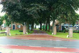 Door nog onbekende oorzaak raakte de vrouw in de bocht. Oosterwolde Gelderland Wikipedia