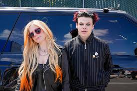 Catch me being the DD and driving Yungblud around town singing our favorite songs on a new episode of Carpool Karaoke available now on Apple TV! 🚗🎤 https://avrillavigne.lnk.to/CarpoolKaraoke