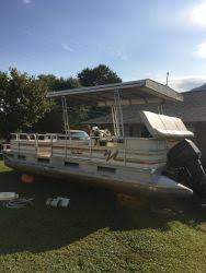 However, think about how many have propane grills strapped on railings and use them with no issues. Pontoon Boat Length Vs Pontoon Trailer Length Etrailer Com