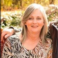 Leslie Baggett's Instagram, Twitter & Facebook