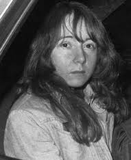 Photos b y Allen W eeks