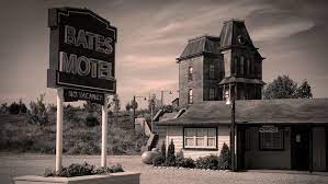 pin by nicole franczvai on homecoming 16 bates motel bates motel house norman bates