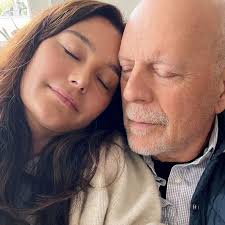Bruce Willis' wife warns kids 'daddy's not going to get better' as she  refuses to 'sugarcoat' illness