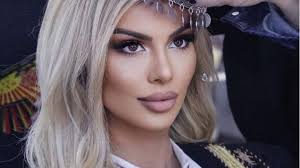 Zhvishet nudo Wanda Nara, gruaja e Icardit i heq të gjitha