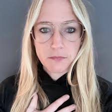 After coming back from school, some kids danced happily and rushed to eat  the jollof rice prepared by their mum. But just when they finished dancing  and wanted to do justice to