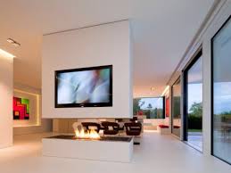 Separation Espace Piece A Vivre Cheminee Ethanol Tv Maison Contemporaine Maison Cubique Cheminee Design