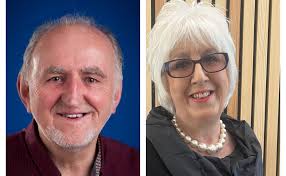 Dau yn ennill Medal Goffa Syr T.H. Parry-Williams