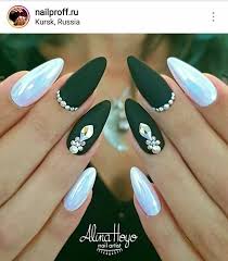 Matte Black Almond Shaped Nails Manikyur Nogti Dizajnnogtej Manicure Neobychnyjmanikyur Nailart Gelnails Gel Nail Krasi Matte Green Nails Rhinestone Nails Nails Design With Rhinestones