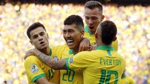 Menit 30', lautaro martinez hampir menggandakan keunggulan andai sepakannya yang memaksimalkan bola rebound di maria bisa menemui sasaran. Prediksi Brasil Vs Argentina Misi Kubur Kenangan Mineirazo Tirto Id
