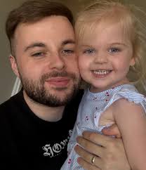 I don't think I've ever been prouder of her. 🥺 She's turning into the most  thoughtful, loving little girl — always checking