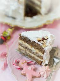 Weihnachtstorte Mit Nussen Weihnachtskuchen Weihnachtsdessert Aufwendiges Dessert Zu Weihnachten Aufwe Weihnachtliche Torten Weihnachtstorten Winter Kuchen