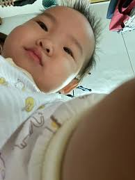 手機相簿都被小孩「亂拍照」塞滿！6種意義不明神秘照，到底要不要刪？