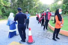 Sekolah vokasional atau kolej vokasional merupakan sekolah ataupun kolej yang menawarkan latihan kemahiran berbanding tawaran akademik. Kelab Fotografi Kolej Vokasional Sungai Petani 2 Facebook