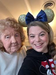 Sandra Myrick's Instagram, Twitter & Facebook