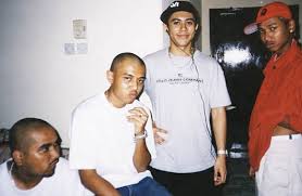 Part 1 dari part 4 dalam lagu mambang oleh altimet, dikatakan dia sindir malique. Netizens Are In Speculation Over Malique S Recent Viral Photos