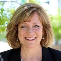 Carolyn Rafferty's Instagram, Twitter & Facebook