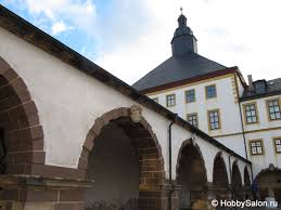 Aici poti citi despre capitala financiara si multe alte subiecte care te intereseaza. Gotha Germania AtracÈ›ii È™i Locuri Interesante Cum SÄƒ ObÈ›ineÈ›i È™i Ce SÄƒ VizitaÈ›i Gotha Centru Istoric È™i Cultural Din Turingia Gotha Turingia