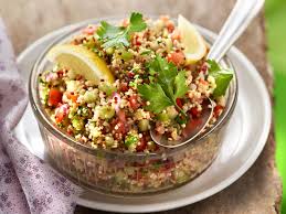 Decouvrez La Recette Taboule Quinoa Sans Cuisson Sur Cuisineactuelle Fr Quinoa Sans Cuisson Repas Sans Cuisson Taboule De Quinoa
