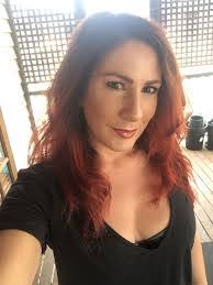 Kari James's Instagram, Twitter & Facebook