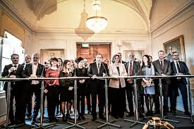 Vi har kommit med stödpaket och med dem försökt hjälpa till att lösa det akuta läget. Har Ar Sveriges Nya Ministrar Svd