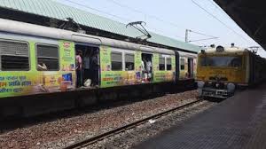 Eastern Railway steps in Sealdah Division: শিয়ালদা ডিভিশনে লাইন ঘেঁষা  দুর্গপুজো মণ্ডপ প্রায় ৫০,বিশেষ পদক্ষেপ পূর্ব রেলের, ছবিঘর নিউজ