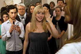 Auf drängen von hrvojes streng religiöser mutter plant das verliebte. Rat Mal Wer Zur Hochzeit Kommt Fernsehserien De