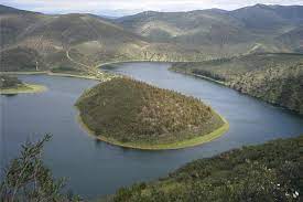 When it is contemplated in its. El Melero Un Meandro Que Divide Pero Hermana A Extremadura Y Castilla Y Leon Noticias Extremadura El Periodico Extremadura