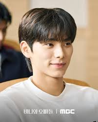 Can you tell me what I look like if you don't mind?♥️♥️❤️❤️💝