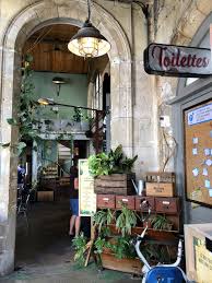 Promenade Dans Paris La Recyclerie 18eme Arrondissement La Cuisine De Doria La Recyclerie La Recyclerie Paris Paris Visite