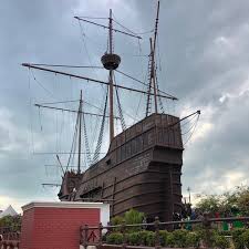 Since her loss in early 1512 and until nowadays, no effort was spared the flor do mar (flower of the sea) was a portuguese ship of 400 tons, built in lisbon in 1502. Fotografii Na Kompleks Muzium Maritim Samudera Flor De La Mar Malakka Melaka