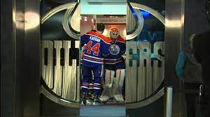 Livraison avec suivi satisfait ou remboursé sous 100 jours livraison gratuite dès 49 € casquette personnalisée. Gene Takes You On Vip Tour Of Rexall Place Youtube