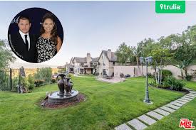 Reality star chiquis rivera chat with the ladies of the view. the jenni rivera piñatas have caused anger among the singer's family and outrage the fans. Nick Lachey And Vanessa Minnillo New House In Encino Ca Celebrity Trulia Blog