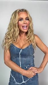 can you beat @Jenny McCarthy at naming 2000s things?! don’t miss 2000s  Night