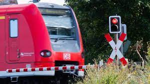 Seit mittwochmorgen fährt die bahn den betrieb wieder hoch. Bahn Streik Bei Der Bahn Massive Einschrankungen Auch In Hessen Zeit Online