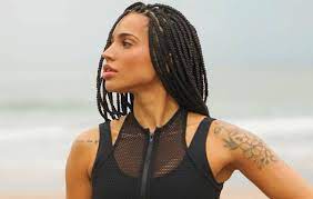 Paula tem 32 anos e trabalha como influenciadora digital e empresária. No Limite Paula Amorim Promete Levar Fortes Emocoes Ao Reality O Fuxico