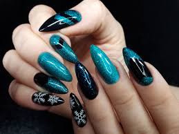 Turkusowe Szalenstwo Z Brokatem Na Sylwester 2017 2018 Tricky Nails