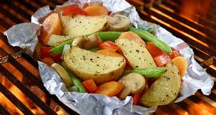 Les asperges, les aubergines, les courgettes, les poivrons, les tomates et les champignons sont particulièrement pauvres en glucides. Legumes Grillees Sur Le Bbq Nos Meilleures Idees Arctic Gardens