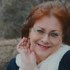 Melissa Mcelwee's Instagram, Twitter & Facebook