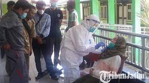 Hospital serdang, jalan puchong, 43000 kajang, selangor darul ehsan. Https Jatim Tribunnews Com 2021 07 28 Biaya Pemakaman Pasien Covid 19 Isoman Di Rumah Sampai Rp 3 Jutaan Begini Instruksi Bupati Jember Https Cdn 2 Tstatic Net Jatim Foto Bank Images Tim Pemakaman Jenazah Covid 19 Bpbd Ponorogo 1 Jpg