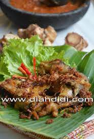 Ayam Goreng Bumbu Lengkuas Buat Yang Belum Pernah Coba Mungkin Terkesan Aneh Ya Teman2 Lengkuas Kok Di Buat Resep Masakan Ayam Goreng Resep Masakan Indonesia