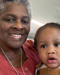 Stephani Brown (@stephluva0902) • Instagram photos and videos